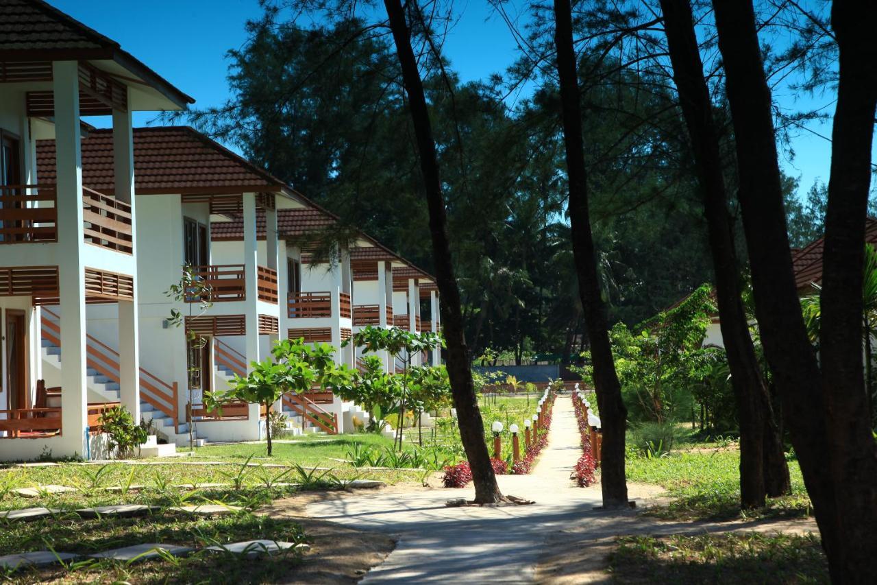 Ngapali Paradise Hotel Zi Phyu Kone Exterior photo